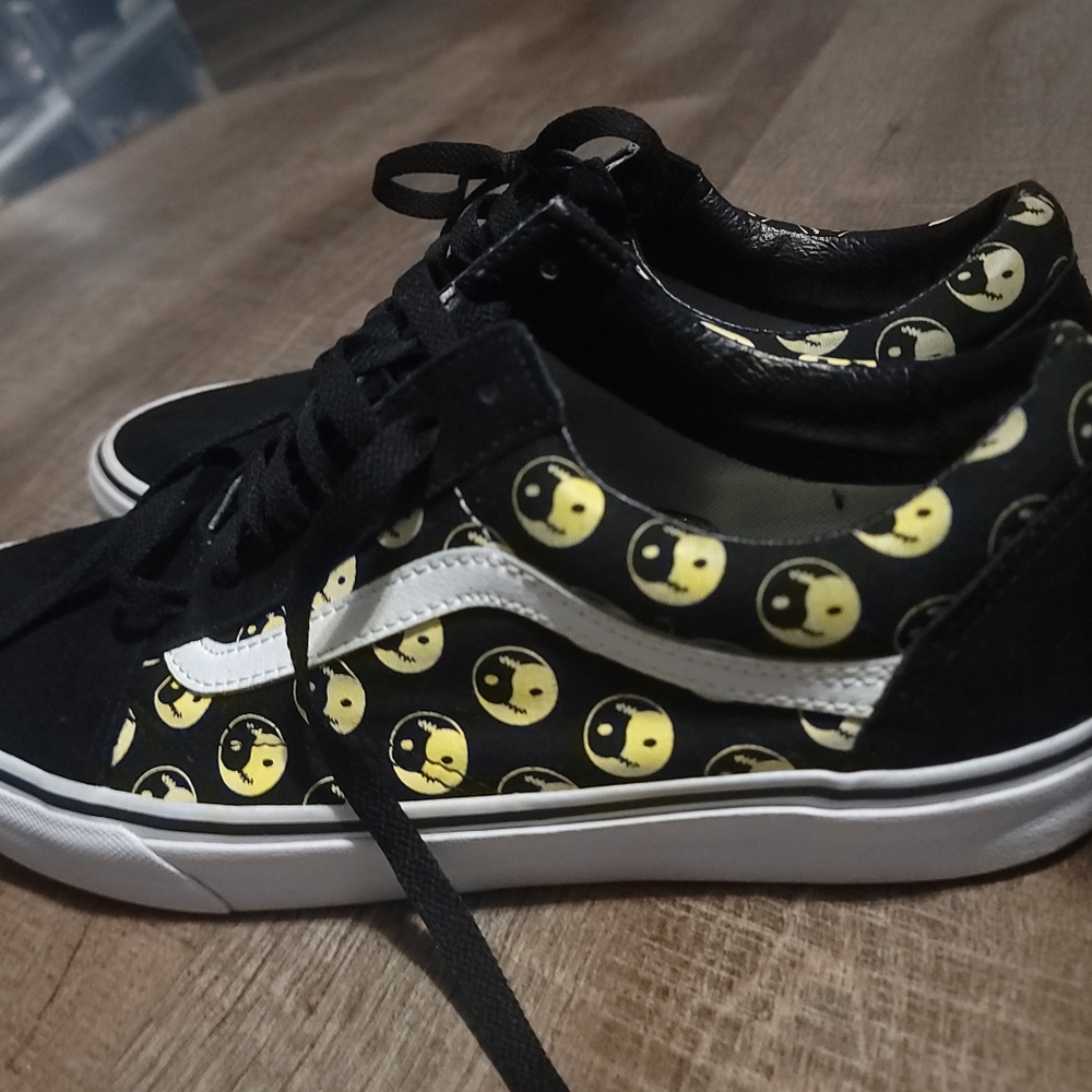 Vans yin yang